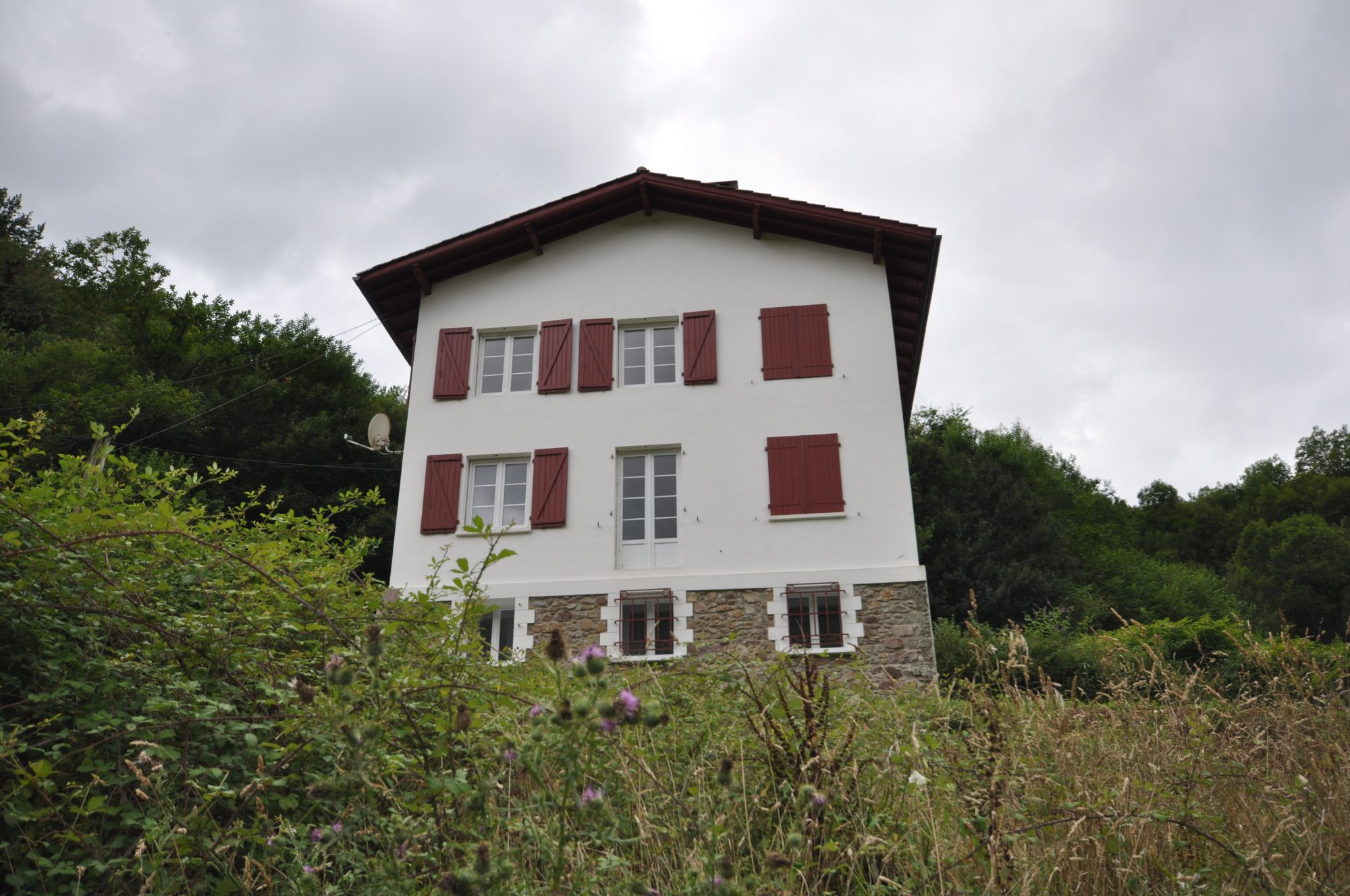 Propriété rurale- Ferme Authentique à Rénover