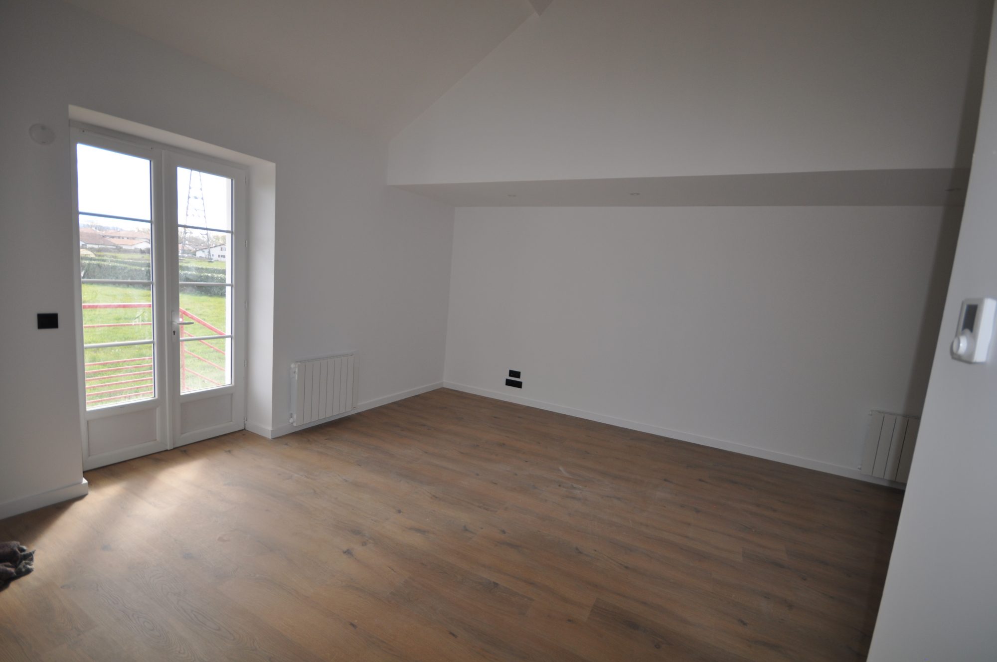 APPARTEMENT T3 ENTIEREMENT RENOVE