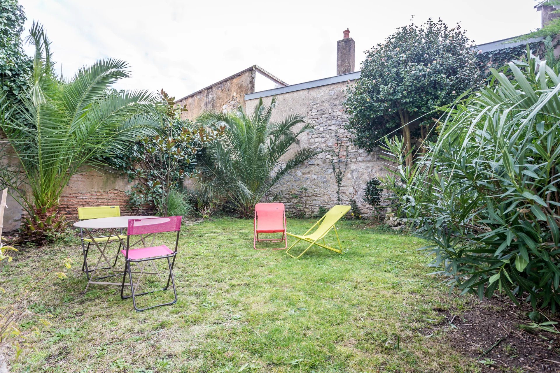 APPARTEMENT T3  Terrasse et  jardin en NUE PROPRIETE